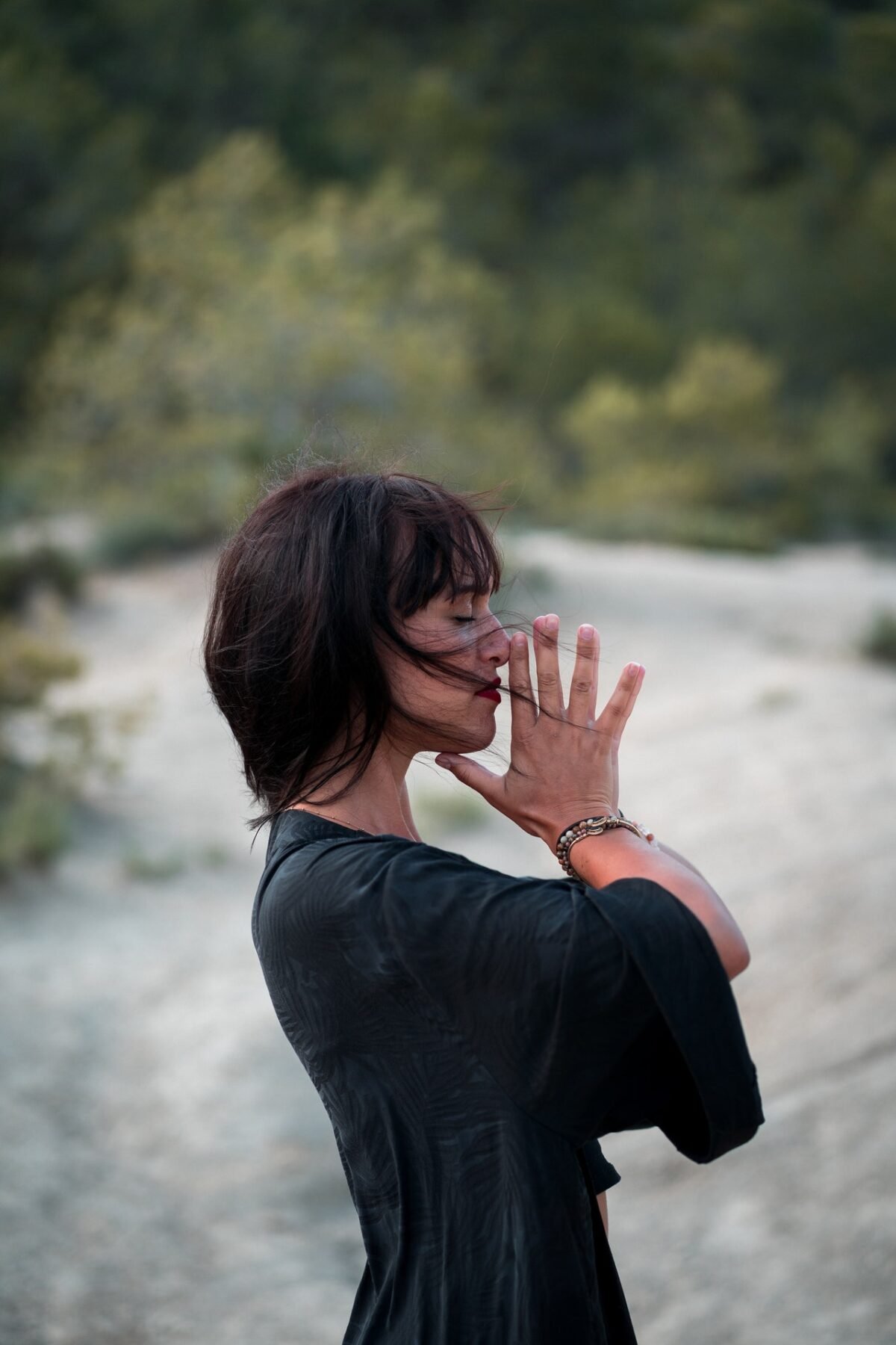 woman praying